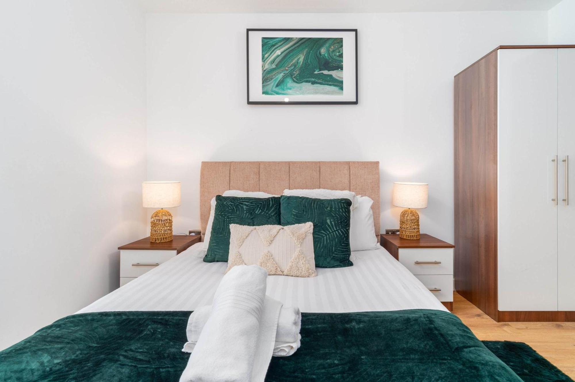 Apartamento Centre - 2 Bedroom - Secure Parking - Rated 302h